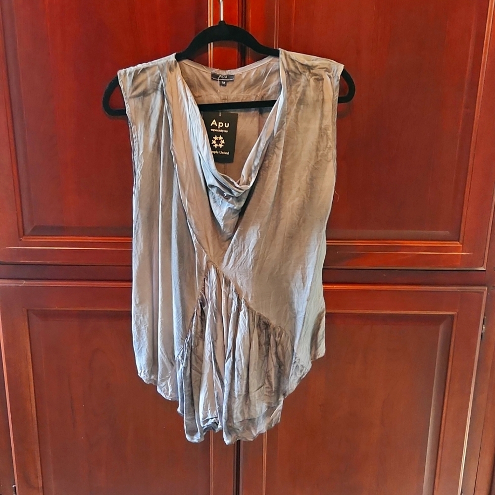 Beautiful New Lightweight Top
